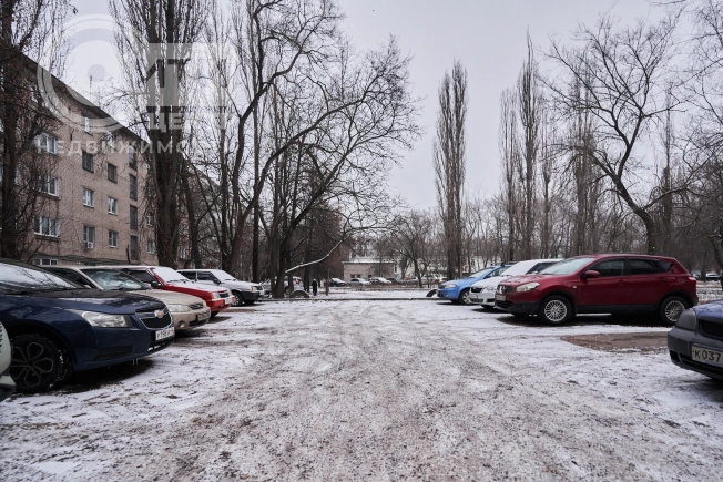 Купить однокомнатную квартиру на улице Героев Сибиряков в Воронеже. Вариант № 5469056, 16, площадь -  квм, цена 2300000 рублей