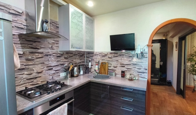 Купить квартиру в Омске. Вариант № 39177, 8, площадь -  квм, цена 4250000 рублей