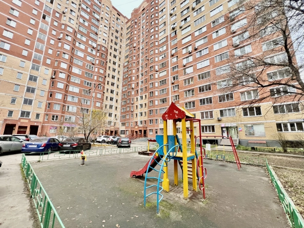 Купить однокомнатную квартиру у метро Бунинская аллея в Подольске. Вариант № 9226933, 18, площадь -  квм, цена 6900000 рублей