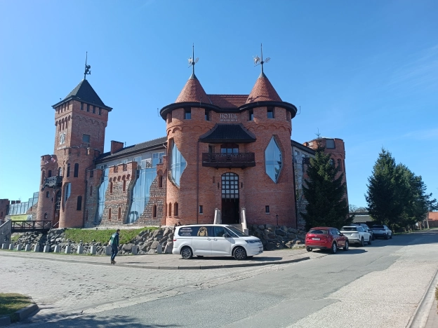 Купить земельный участок на улице Заозёрный проезд в Калининграде. Вариант № 3982710, 10, площадь -  квм, цена 1700000 рублей