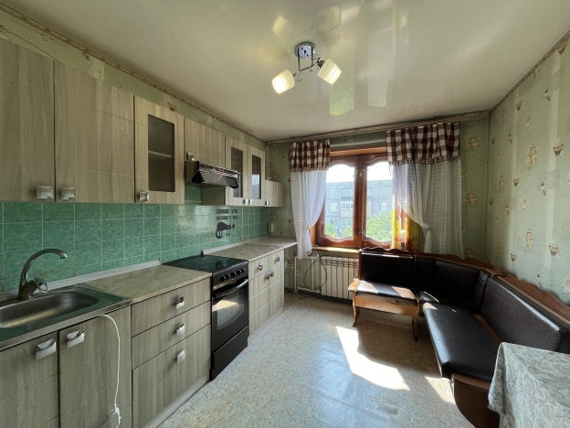 Купить трехкомнатную квартиру в Приморском крае. Вариант № 52658, 11, площадь -  квм, цена 6350000 рублей