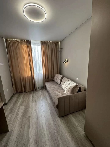 Купить трехкомнатную квартиру в районе Ворошиловский в Ростове-на-Дону. Вариант № 25091, 22, площадь -  квм, цена 12500000 рублей