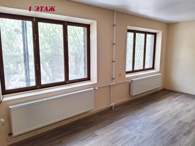 Купить коммерческую недвижимость в Ростове-на-Дону. Вариант № 369353, 3, площадь -  квм, цена 9000000 рублей