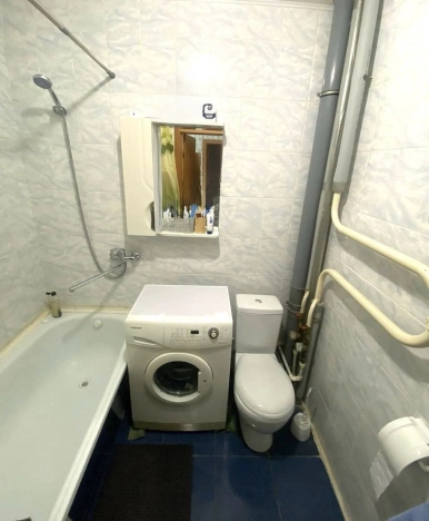 Купить однокомнатную квартиру в Новосибирской области. Вариант № 9821073, 4, площадь -  квм, цена 3900000 рублей