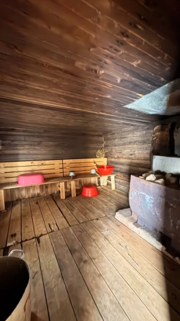 Купить дом на улице Совхозная в Тюменской области. Вариант № 8966319, 26, площадь -  квм, цена 5500000 рублей