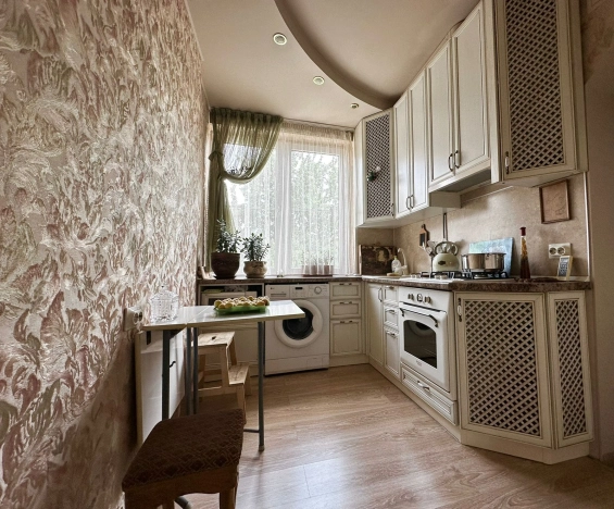 Купить двухкомнатную квартиру на улице имени Калинина в Краснодаре. Вариант № 8725, 6, площадь -  квм, цена 3400000 рублей