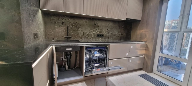 Купить квартиру в Москве. Вариант № 10030640, 10, площадь -  квм, цена 28000000 рублей