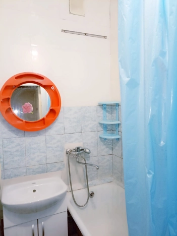 Снять квартиру в районе Октябрьский в Новосибирске. Вариант № 6825701, 10, площадь -  квм, цена 28000 рублей