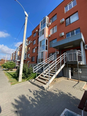 Купить однокомнатную квартиру на улице Солнечникова в Волгограде. Вариант № 7655625, 19, площадь -  квм, цена 3900000 рублей