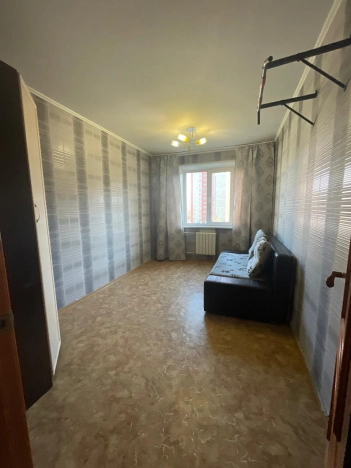 Купить трехкомнатную квартиру в районе Ленинский в Новосибирске. Вариант № 40405, 8, площадь -  квм, цена 5750000 рублей