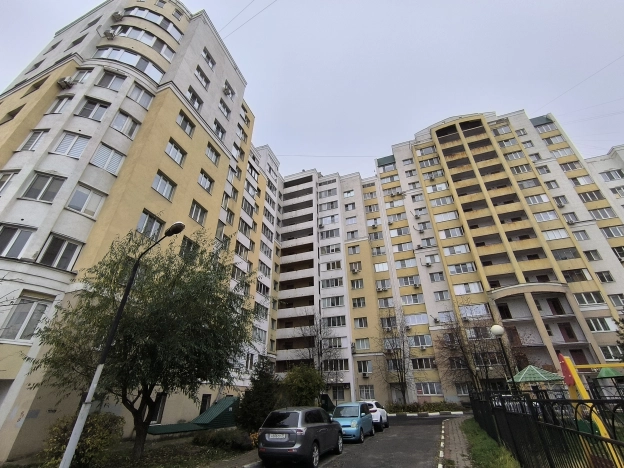 Купить квартиру в Белгороде. Вариант № 9086753, 27, площадь -  квм, цена 8200000 рублей