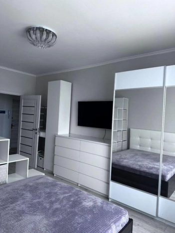 Купить однокомнатную квартиру на улице Шелепихинская набережная в Москве. Вариант № 9973684, 9, площадь -  квм, цена 12000000 рублей