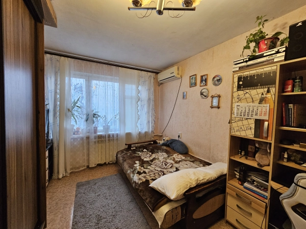 Купить однокомнатную квартиру в районе Дзержинский в Волгограде. Вариант № 18485, 3, площадь -  квм, цена 2650000 рублей