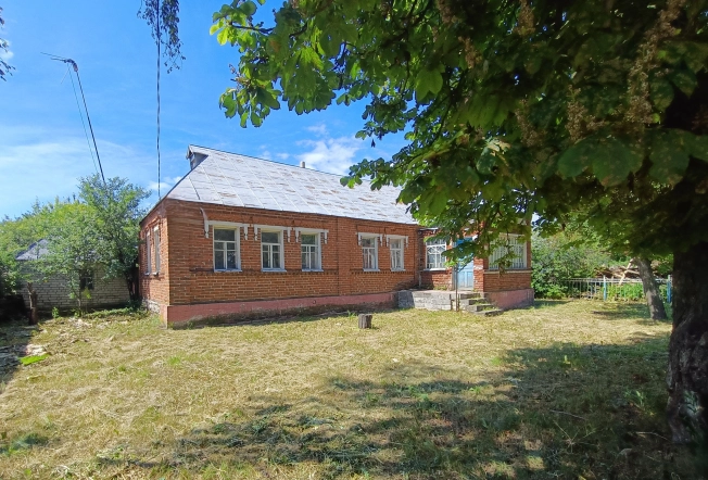 Купить дом на улице Большак в Липецкой области. Вариант № 9937, 4, площадь -  квм, цена 950000 рублей