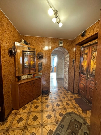 Купить многокомнатную квартиру в Архангельской области. Вариант № 21055, 17, площадь -  квм, цена 5750000 рублей