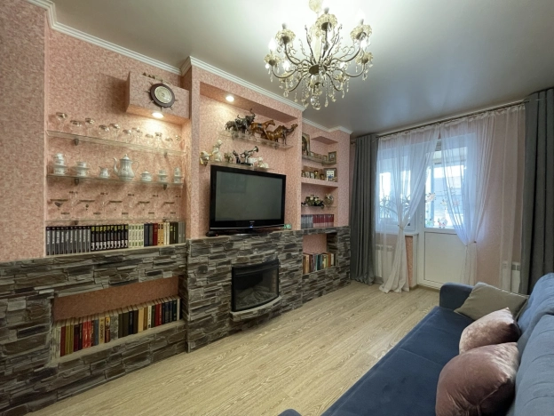 Купить двухкомнатную квартиру на улице Хворостянского в Новороссийске. Вариант № 6709240, 5, площадь -  квм, цена 11500000 рублей