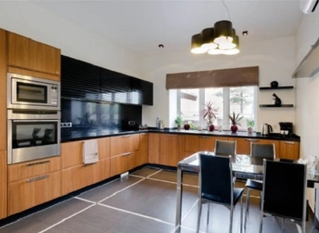 Купить дом у метро Речной вокзал в Новосибирске. Вариант № 6695374, 7, площадь -  квм, цена 43000000 рублей