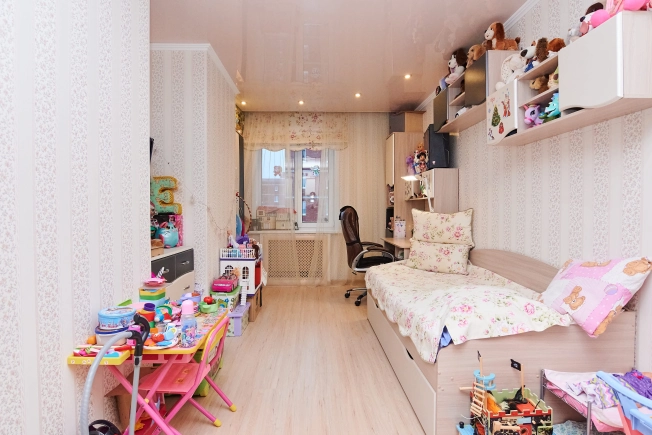 Купить трехкомнатную квартиру в Сыктывкаре. Вариант № 20885, 16, площадь -  квм, цена 10000000 рублей