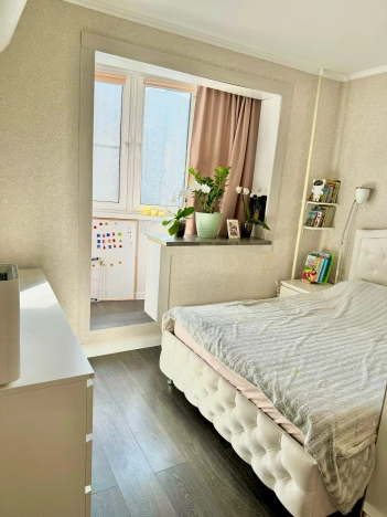 Купить квартиру в Москве. Вариант № 6064023, 8, площадь -  квм, цена 12300000 рублей
