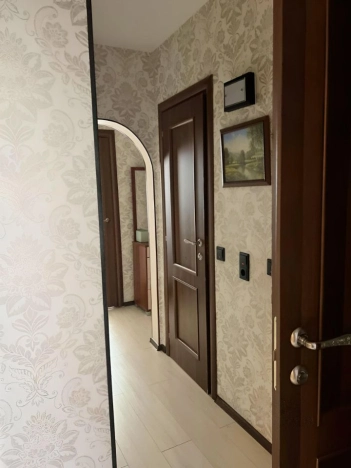 Купить квартиру в Москве. Вариант № 8113101, 27, площадь -  квм, цена 25000000 рублей