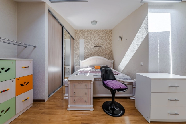 Купить однокомнатную квартиру на вторичке на улице Коробицына в Санкт-Петербурге. Вариант № 270488, 11, площадь -  квм, цена 19500000 рублей