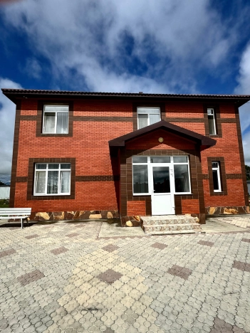 Купить дом в Южно-Сахалинске. Вариант № 2461659, 2, площадь -  квм, цена 24700000 рублей