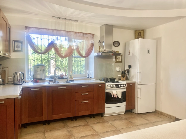 Купить таунхаус в Смоленской области. Вариант № 14390, 16, площадь -  квм, цена 13900000 рублей