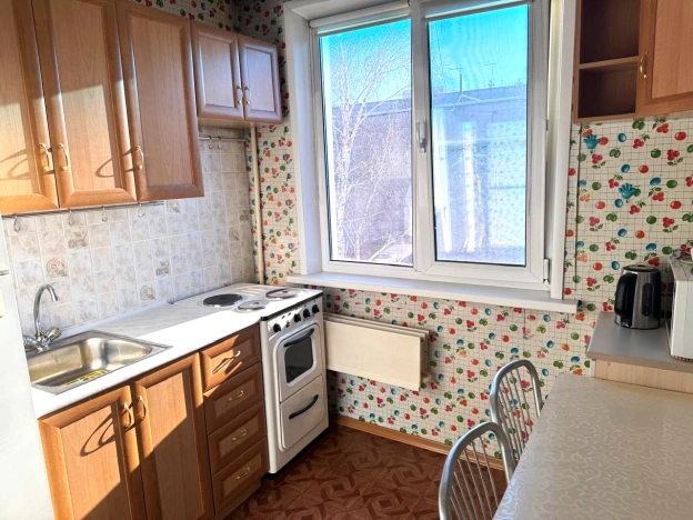 Купить однокомнатную квартиру на улице Пархоменко в Новосибирске. Вариант № 8411043, 6, площадь -  квм, цена 2900000 рублей