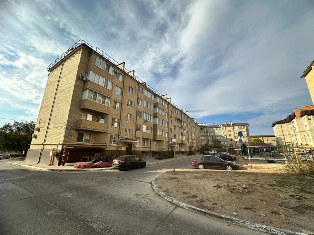 Купить двухкомнатную квартиру на улице Юрия Клыкова в Элисте. Вариант № 21342, 1, площадь -  квм, цена 6500000 рублей