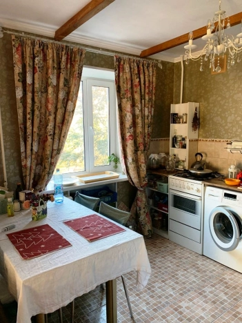 Купить трехкомнатную квартиру в Омске. Вариант № 6215543, 1, площадь -  квм, цена 5500000 рублей