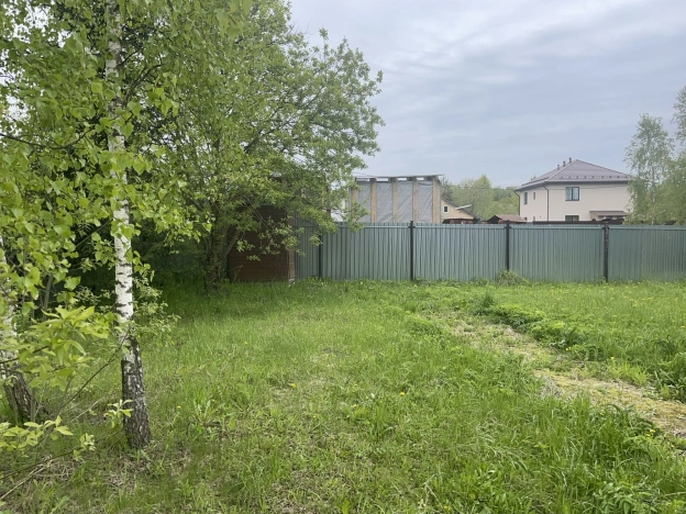 Купить дачу в Калужской области. Вариант № 8150435, 10, площадь -  квм, цена 2200000 рублей