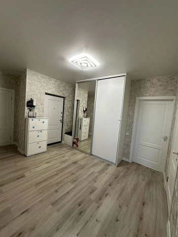 Купить трехкомнатную квартиру в Ростовской области. Вариант № 3651452, 2, площадь -  квм, цена 9000000 рублей