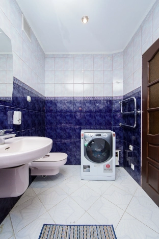 Купить четырехкомнатную квартиру в Калининграде. Вариант № 4922, 31, площадь -  квм, цена 16990000 рублей