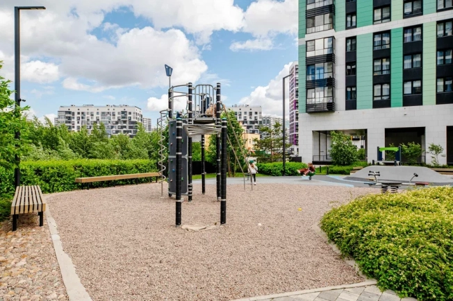 Купить однокомнатную квартиру на вторичке у метро Проспект Ветеранов в Санкт-Петербурге. Вариант № 6565, 34, площадь -  квм, цена 14100000 рублей