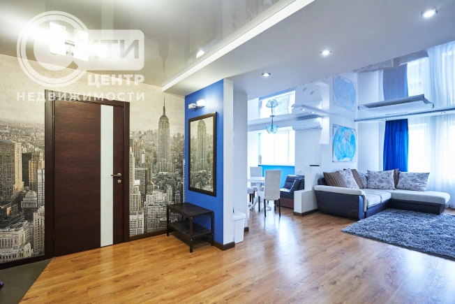 Купить трехкомнатную квартиру в районе Центральный в Воронеже. Вариант № 53484, 7, площадь -  квм, цена 8999000 рублей