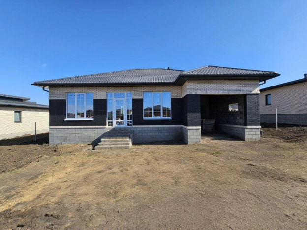 Купить дом на улице Везельская в Белгороде. Вариант № 6807102, 0, площадь -  квм, цена 10200000 рублей