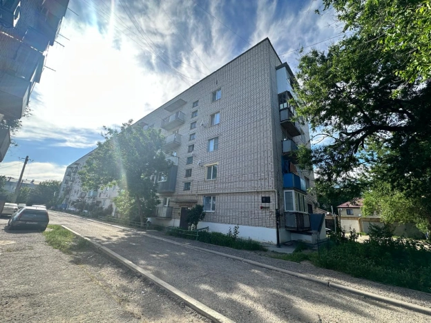 Купить однокомнатную квартиру на улице Чкалова в Элисте. Вариант № 6644, 0, площадь -  квм, цена 4100000 рублей