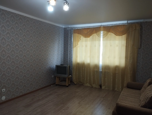 . Вариант № 1329424, 1, площадь - 43 квм, цена 45000.0000 рублей