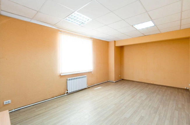 Снять коммерческую недвижимость в Тобольске. Вариант № 1566, 11, площадь -  квм, цена 100000 рублей