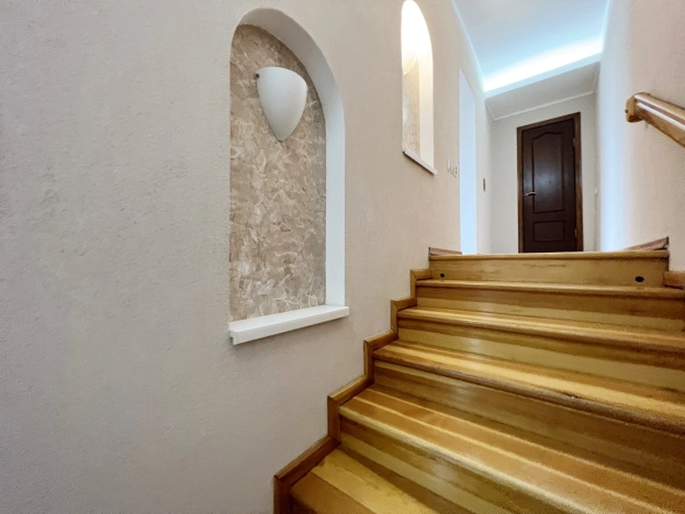 Купить четырехкомнатную квартиру на вторичке в Пензе. Вариант № 2301, 12, площадь -  квм, цена 14000000 рублей