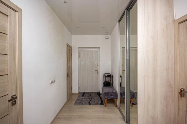 Купить двухкомнатную квартиру в районе Советский в Новосибирске. Вариант № 7827014, 8, площадь -  квм, цена 11500000 рублей