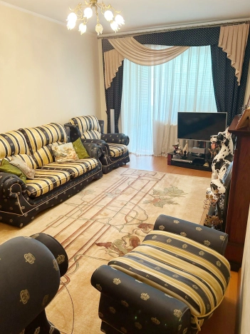 Купить квартиру в Омске. Вариант № 43545, 5, площадь -  квм, цена 15000000 рублей