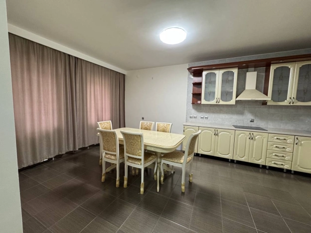 Купить трехкомнатную квартиру на улице Норильская в Улан-Удэ. Вариант № 4176178, 2, площадь -  квм, цена 12000000 рублей