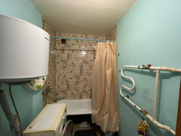 Купить однокомнатную квартиру на улице Революции в Бийске. Вариант № 6693102, 10, площадь - квм, цена 2190000 рублей