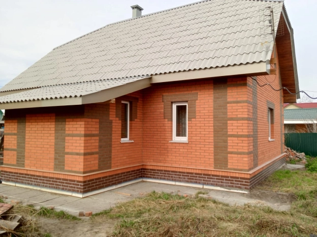 Купить дом в Омске. Вариант № 11217, 1, площадь -  квм, цена 10200000 рублей