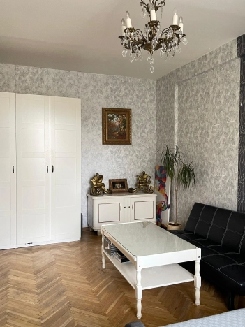 Купить квартиру в Москве. Вариант № 3215975, 17, площадь - квм, цена 64000000.0000 рублей