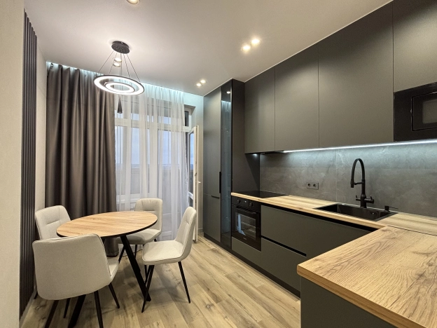 Купить квартиру в ЖК Жилой комплекс "Петровский квартал" в Пензенской области. Вариант № 5341935, 5, площадь -  квм, цена 5850000 рублей