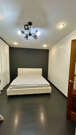 Купить двухкомнатную квартиру в Омске. Вариант № 7783882, 13, площадь -  квм, цена 6400000 рублей