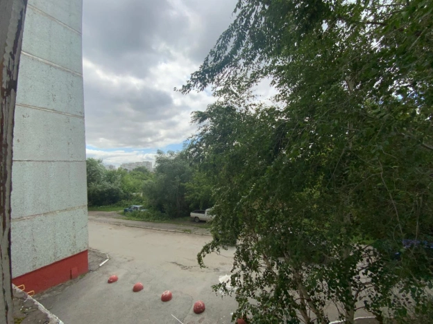 Купить однокомнатную квартиру в Омске. Вариант № 7972150, 4, площадь -  квм, цена 3250000 рублей