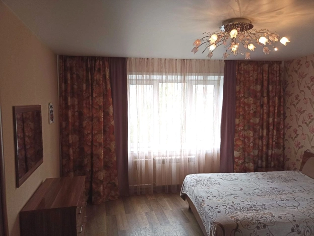 Купить четырехкомнатную квартиру в Новосибирской области. Вариант № 4137516, 1, площадь -  квм, цена 8650000 рублей